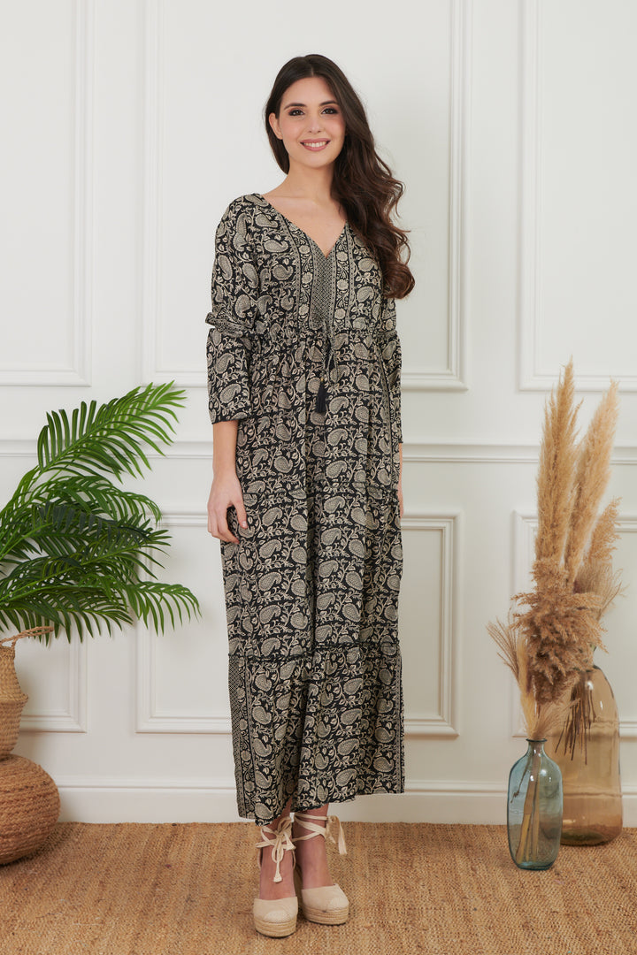 VESTIDO LONGO COM MANGAS FRUTAS